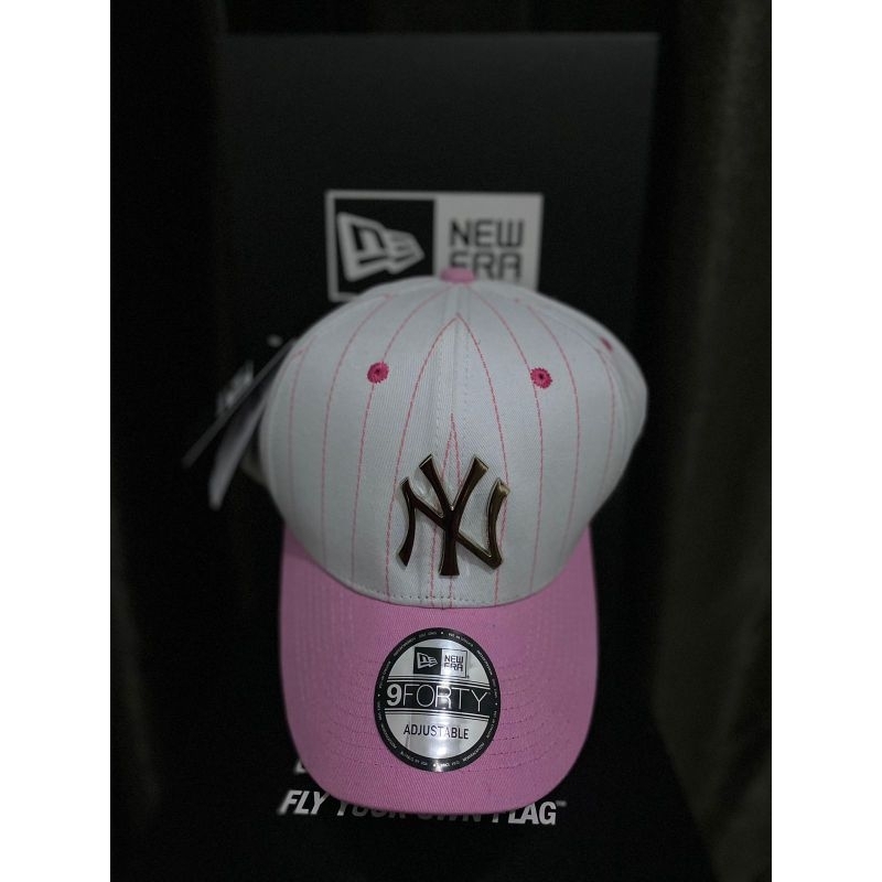 Topi Salur Bahan Putih Pink Logo Besi NY Visor Pink