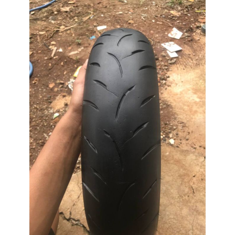 Maxxis Victra 100/80 ring 14
