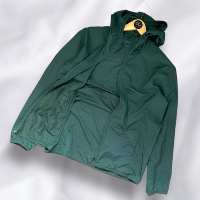 Uniqlo Light Weight Jacket
