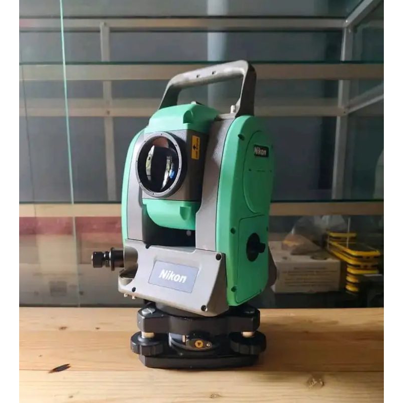 TOTAL STATION NIKON NIVO-5M LASER BEKAS LENGKAP / NIKON NIVO-5M