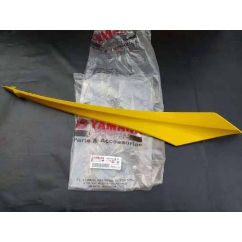 COVER SIDE BODY BAWAH SAMPING PIJAKAN KAKI KANAN YAMAHA XMAX 250 X MAX ORIGINAL B74-F171M-00-P3