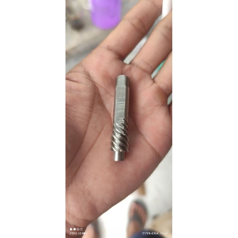 pinion gear maguro tournament 5000.