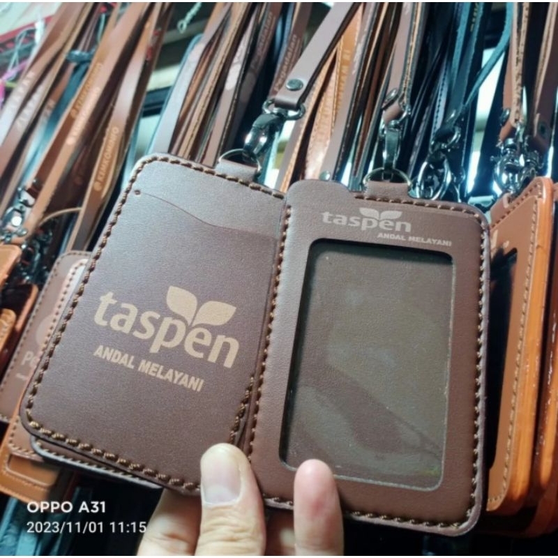 

HOLDER KALUNG ID CARD LOGO TASPEN COKLAT BEST QUALITY PREMIUM