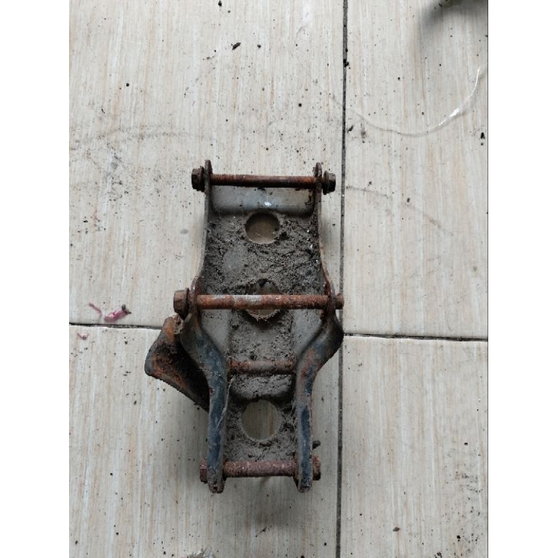 Tiger revo (pangkon mesin)