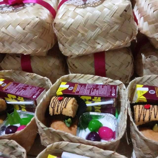 besek untuk kemasan kue snack atau makanan