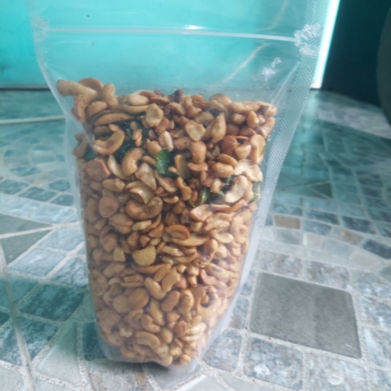 

KACANG MEDE PATAHAN MATENG 500GRAM
