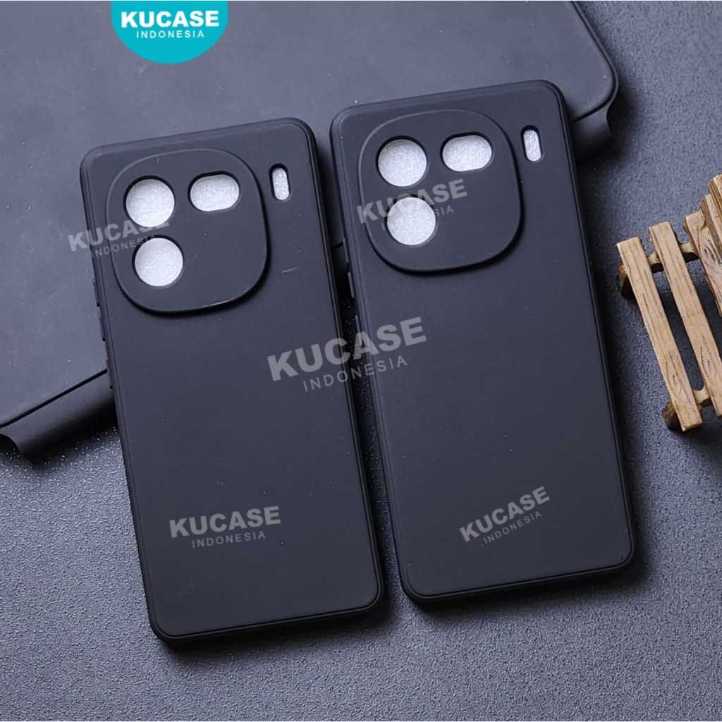 Case Iqoo 11 5G Iqoo 12 5G Softcase Macaron Square Black Case Iqoo 11 5G Iqoo 12 5G MSB