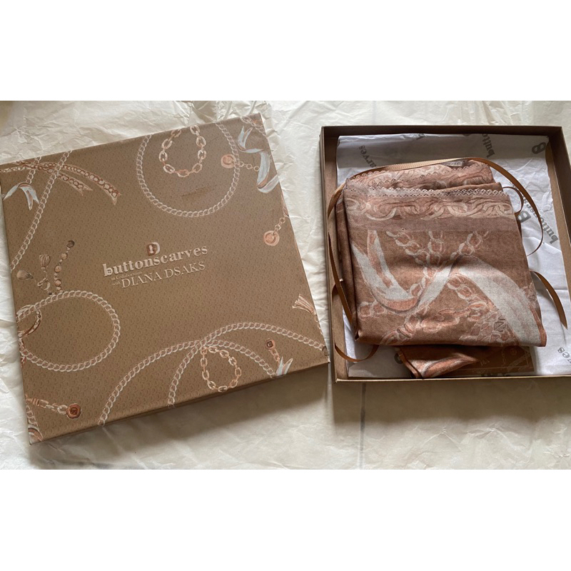 Buttonscarves de chain series sesame