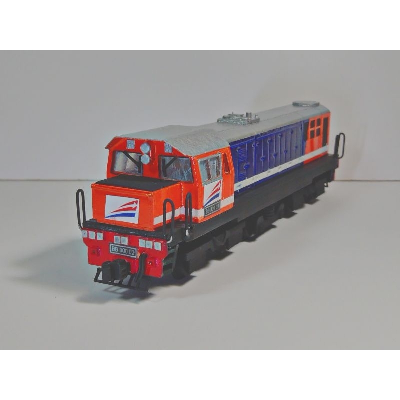 Miniatur Lokomotif BB 204 Skala 1:87