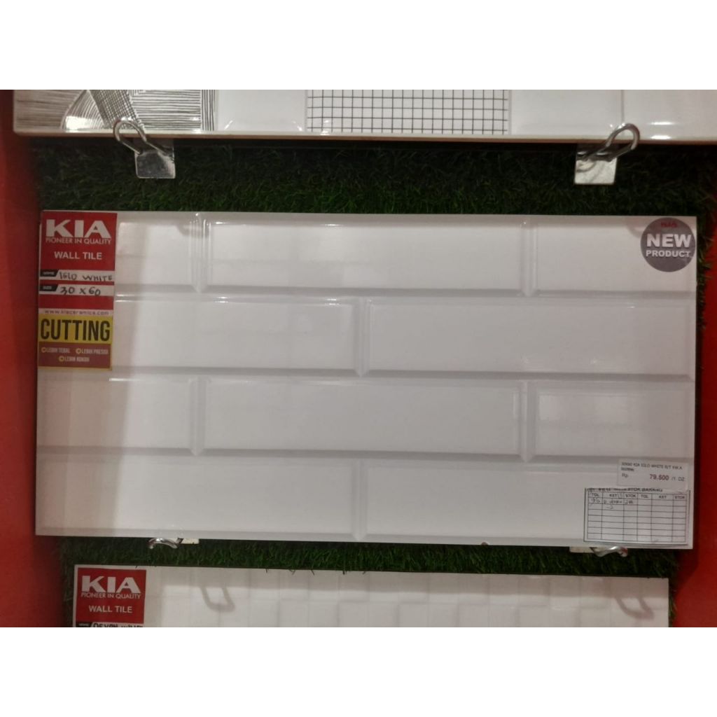 Keramik Dinding Halus 30x60 KIA Iglo White