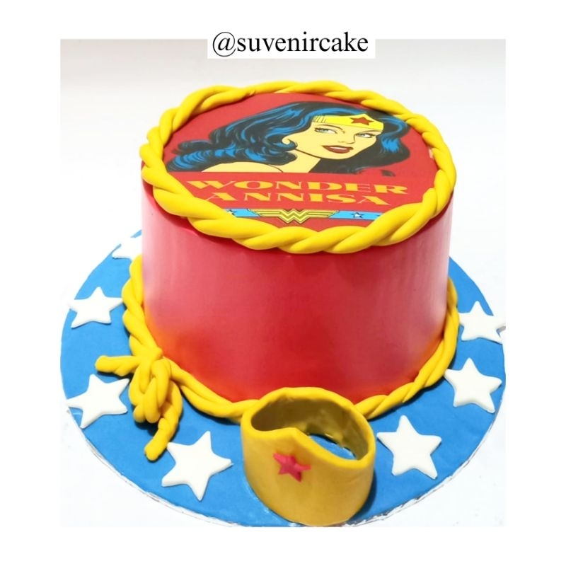 

cake wonder woman/wonderwoman cake/kue ulang tahun wonder woman/kue ultah wonder woman