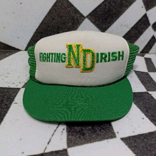 VINTAGE NOTRE DAME FIGHTING IRISH TRUCKER SNAPBACK HAT CAP