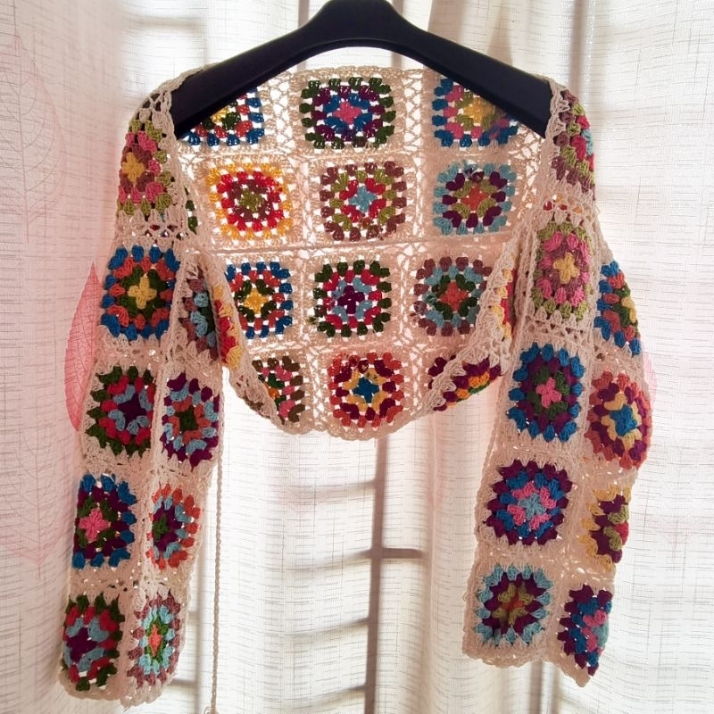 Cardigan Joy Rajut Crop