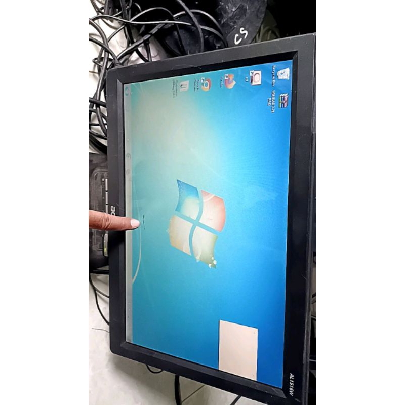 monitor komputer accer minus