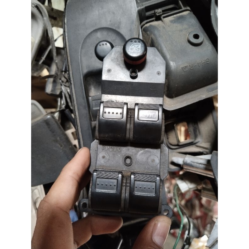 tombol master power window depan kanan jazz gd3