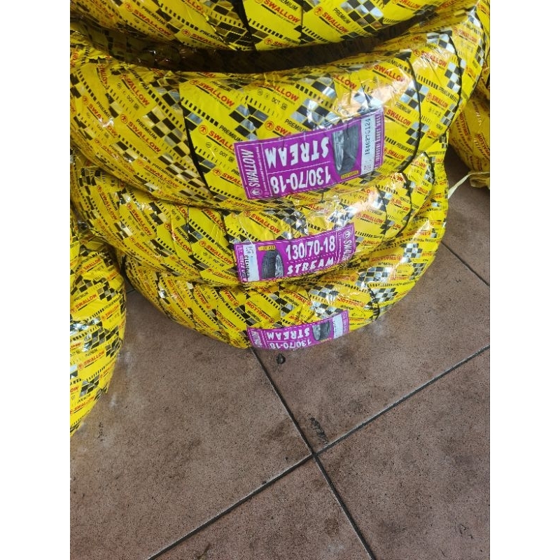 ban luar swallow tubeless 130/70-18 stream