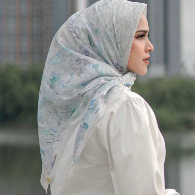 Preloved Buttonscarves Daisy White