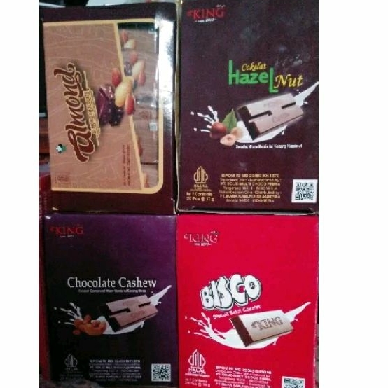 

coklat Bisco chasew huzelnut almond bar Tobelo