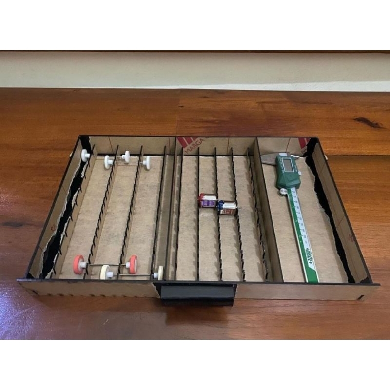 rak laci akrilik box versus 8050