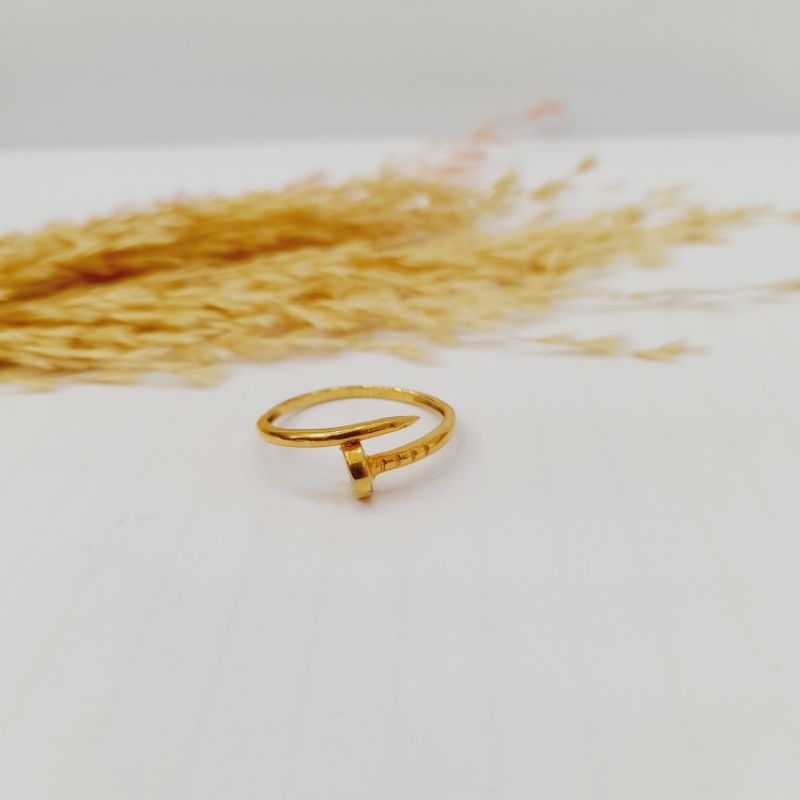 Cincin Emas Motif Paku Top