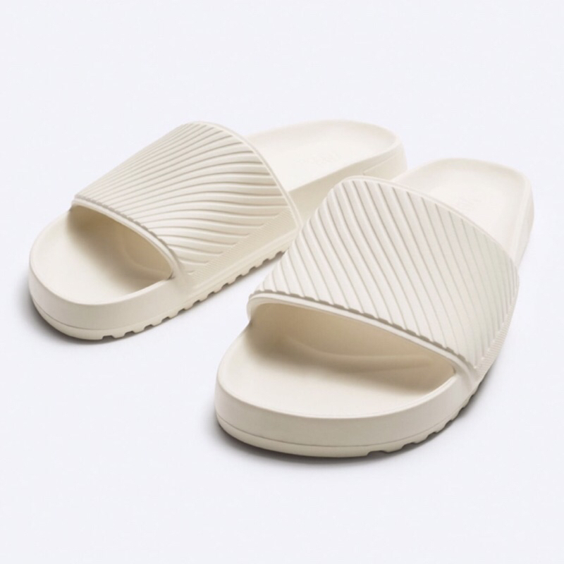 ZARA Men Sandal Textured Sliders Sendal Pria Ecru