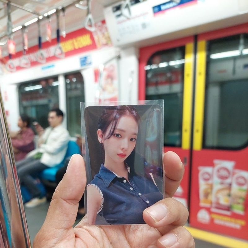 Aespa " GIRLS " Official Photocard KMS Lunar New Year 2023 Karina Version
