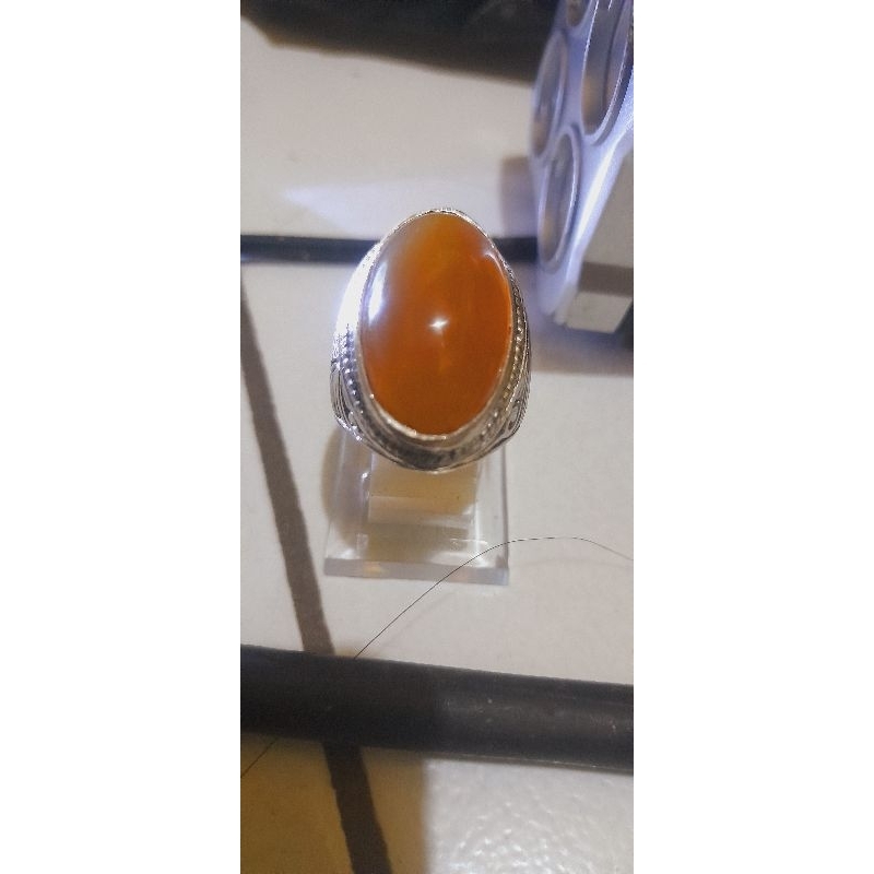 Batu bacan Obi nekleus