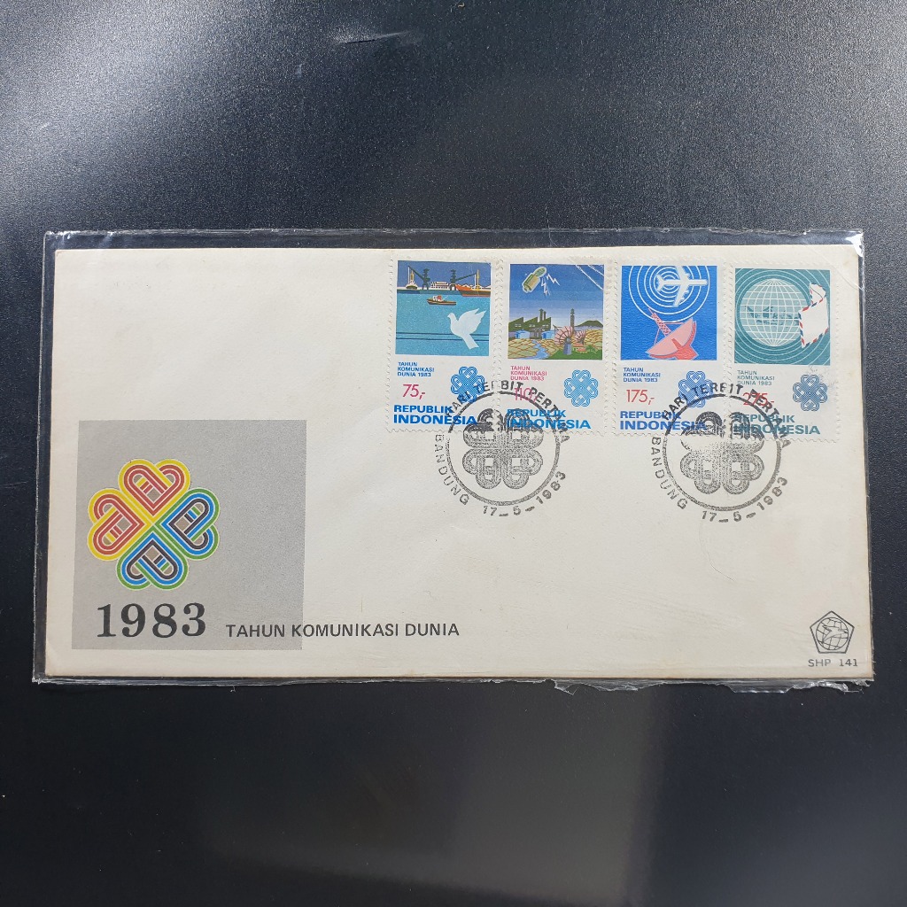 

Perangko SHP Tahun Komunikasi Dunia 1983