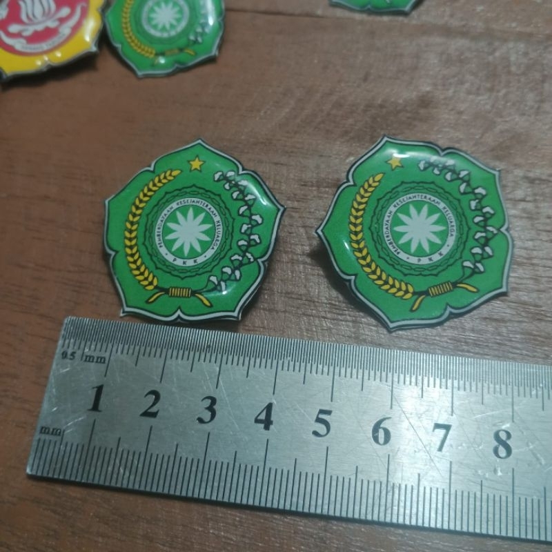 Pin Bros PKK Warna Hijau Ukuran 3,7cm - Pin Aksesoris PKK