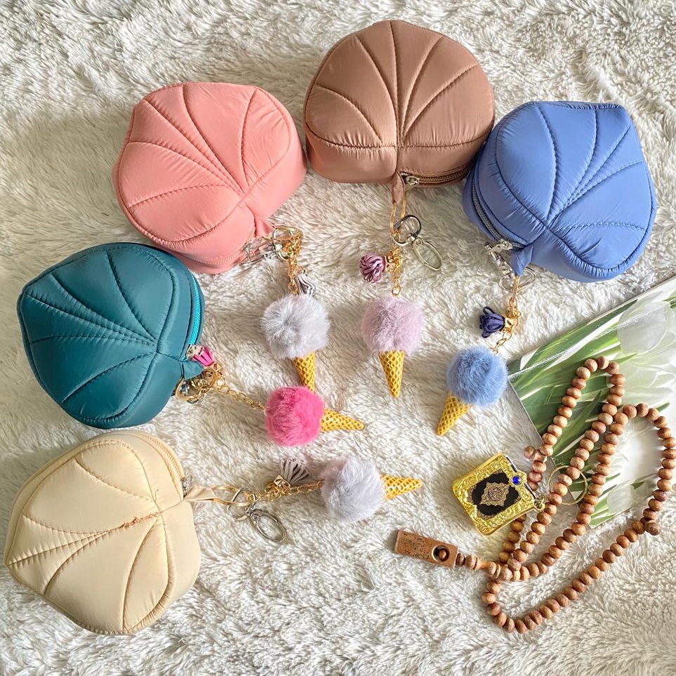 Larismanis TrxD8p3O Mukena Traveling Mini Pouch Parasut Love