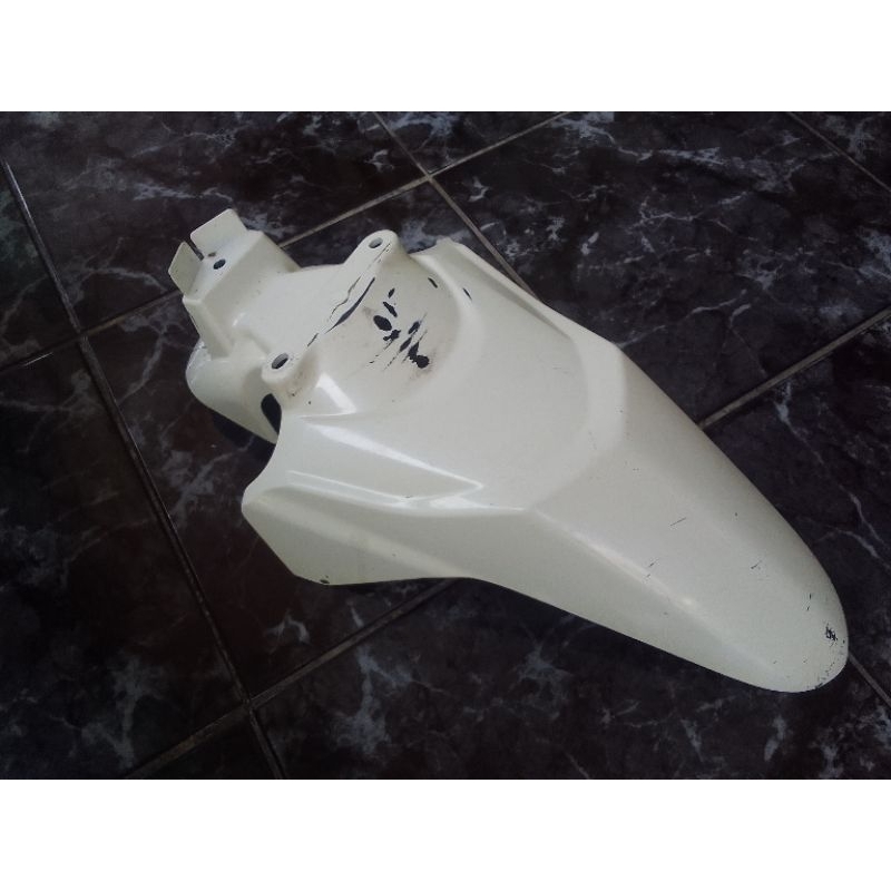 spakbor selebor depan Honda Beat lama KARBU original