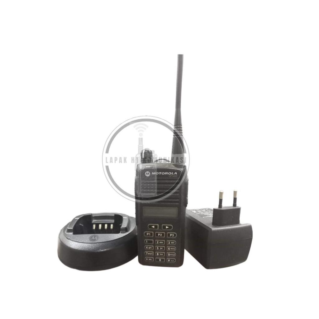 HT MOTOROLA CP 1660 UHF 403-447 SECOND GOOD CONDITIONS
