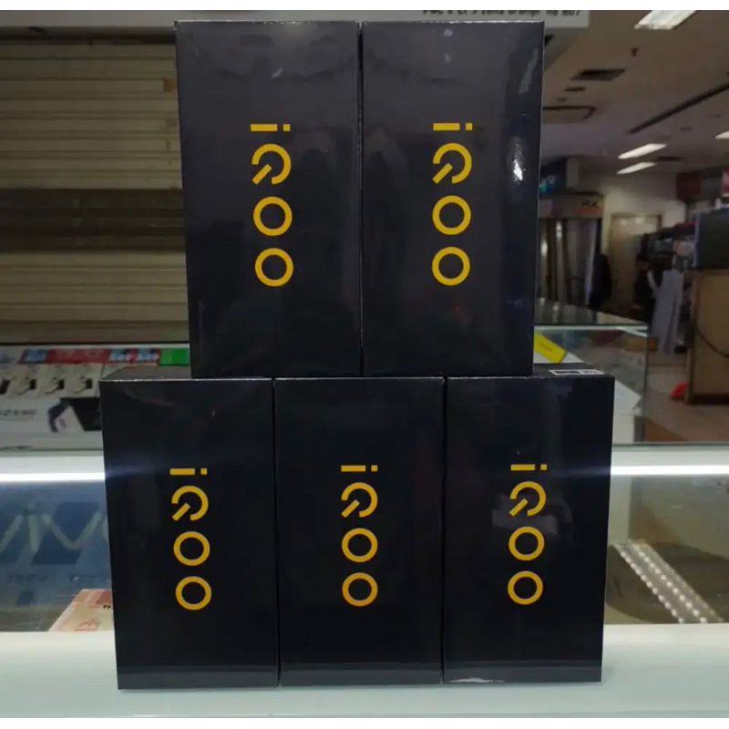 vivo iqoo z7x  5G ram 8gb/128gb baru garansi resmi vivo indonesia