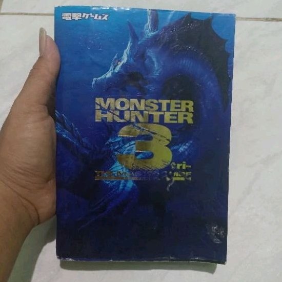 Majalah Monster hunter tri / 3 the master guide book bukan game ps5 ps4 game legend monster hunter