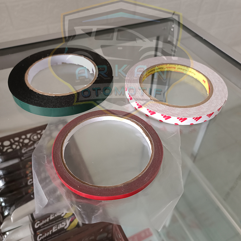 

DOUBLE TAPE ISOLASI PEREKAT 10MM