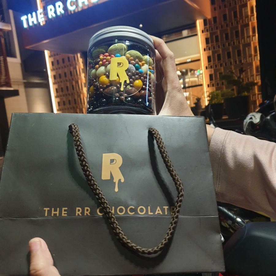 

CHOCOLATE / DRAGEES JAR - THE RR CHOCOLATE JAKARTA