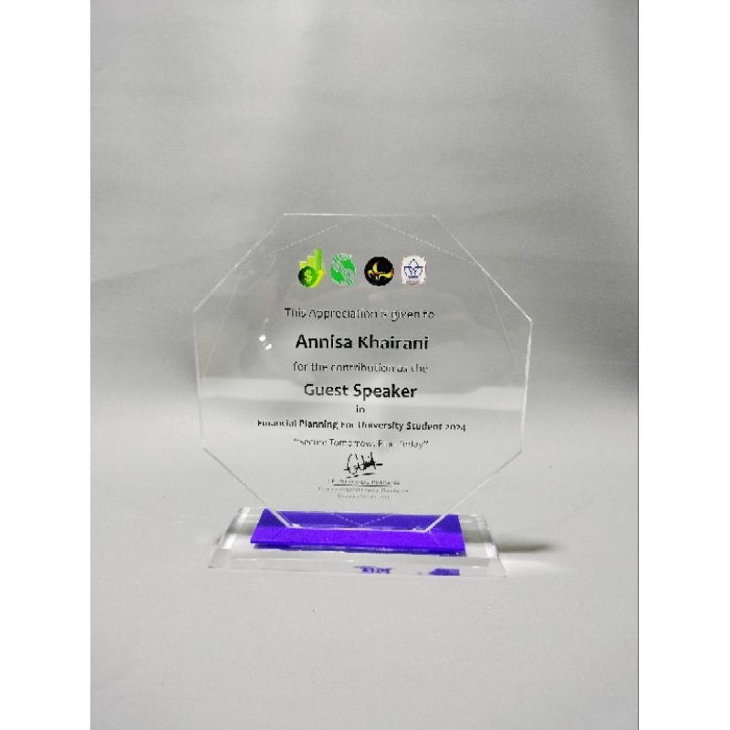 Plakat Akrilik, Throphy, Plakat Wisuda, Plakat ulang tahun, dll