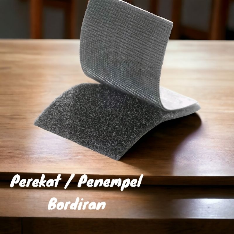 Perekat Penempel Untuk Nama / Emblem  Bet  Badge Pacth Size Standar Dada