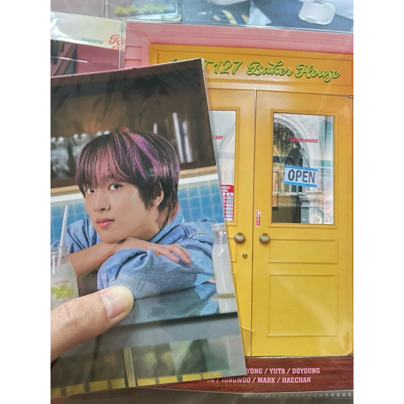 READY STOCK RETRO HOUSE NCT127 HAECHAN HOLOGRAM SET FRAME PHOTO