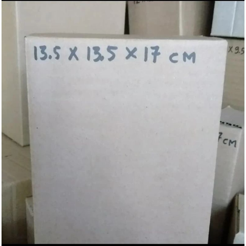 

Kardus box Packing ukuran 13,5×13,5×17cm
