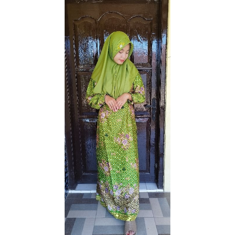 GAMIS MUSLIMAT HIJAU MUDA SERAGAM MUSLIMAT SEMI SUTRA