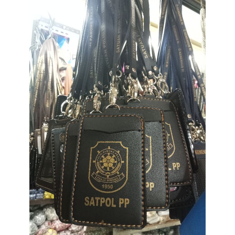 

TEMPAT IDCARD POL PP SATPOL PP KULIT