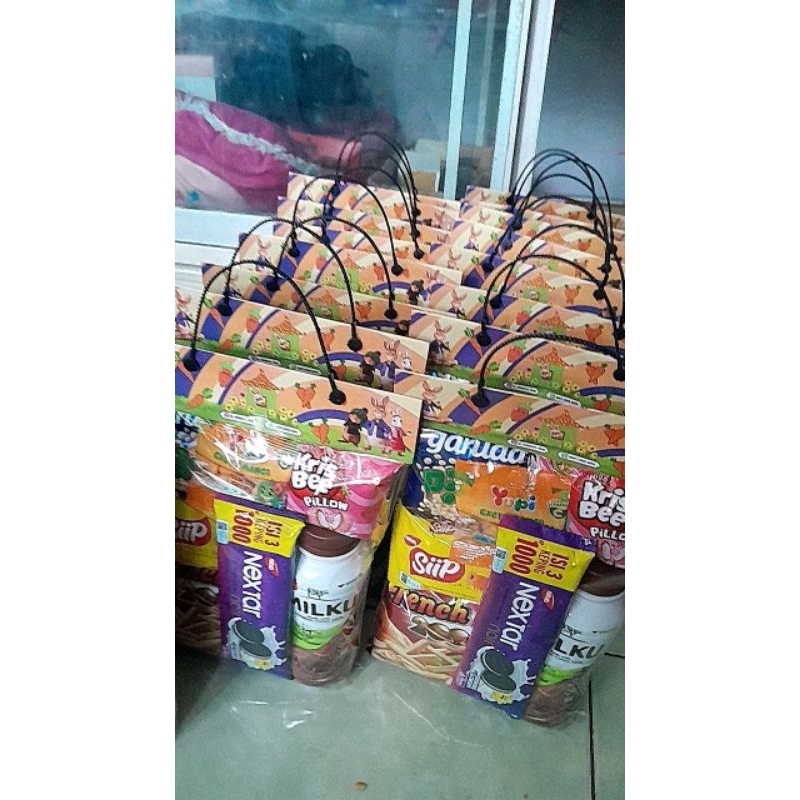 

parcel snack custom