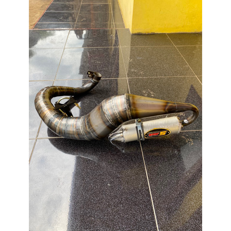 knalpot vespa racing buang kiri px series model kuda laut san’s racing exhaust