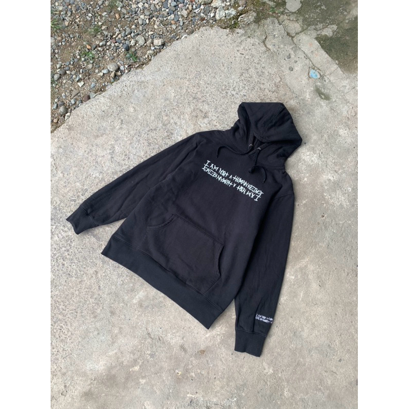 HOODIE IM NOT A HUMAN BEING