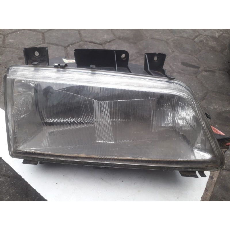lampu depan Peugeot 405 seken kanan
