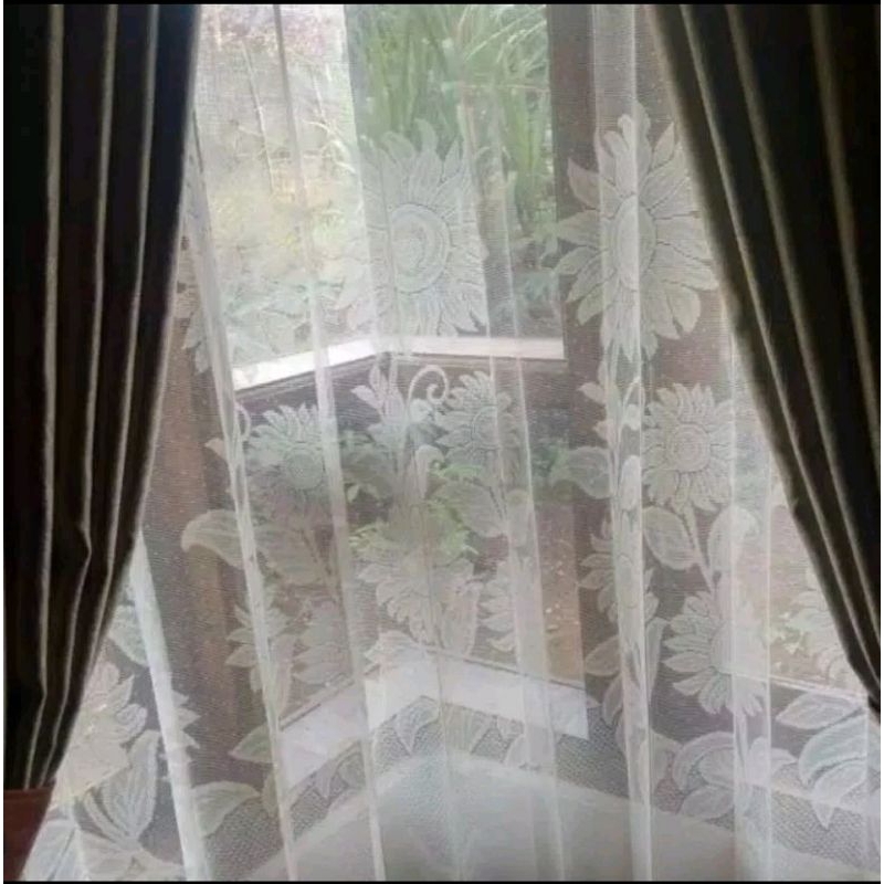 VITRASE POLOS GORDEN SIANG, GORDEN VITRASE/TILE MOTIF MATAHARI DAN TULIP