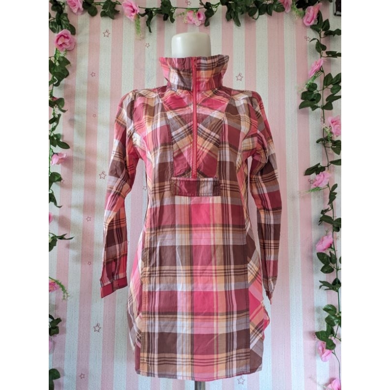 ATASAN PRELOVED WANITA KOTAK KOTAK MERAH PANJANG