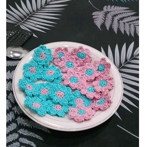 Bunga Rajut / bross bunga / bunga hias rajut