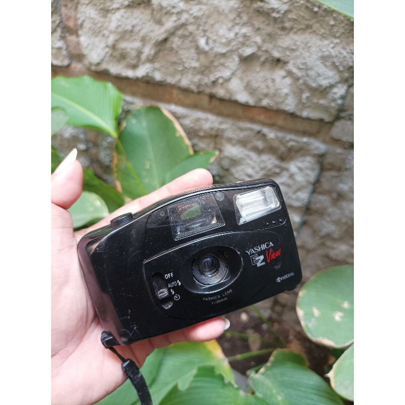 Kamera Lawas Yashica EZ view
